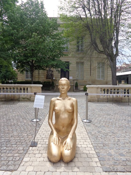 Alice de Xavier Veihan  2013 bronze 
